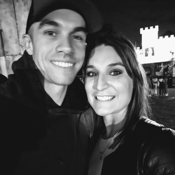 Meet your Posher, Hanna - Picture 1 of 1